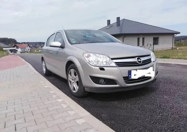 Opel Astra cena 13750 przebieg: 318700, rok produkcji 2009 z Kielce małe 277